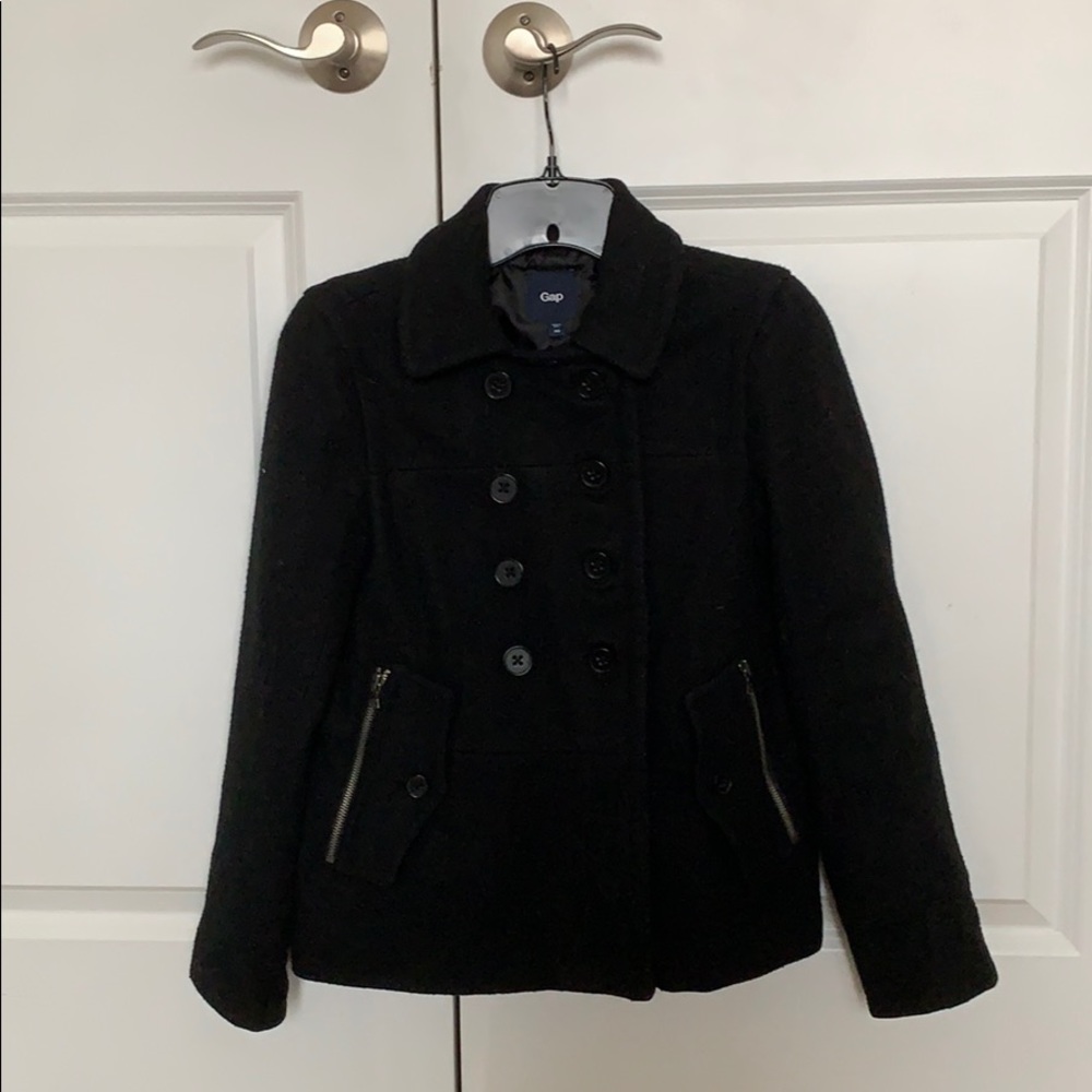 jacket, pea coat type with pockets.